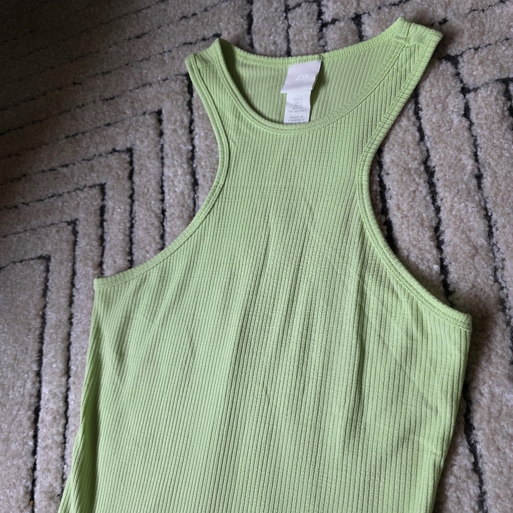 H&M Tank - Picture 3 of 6